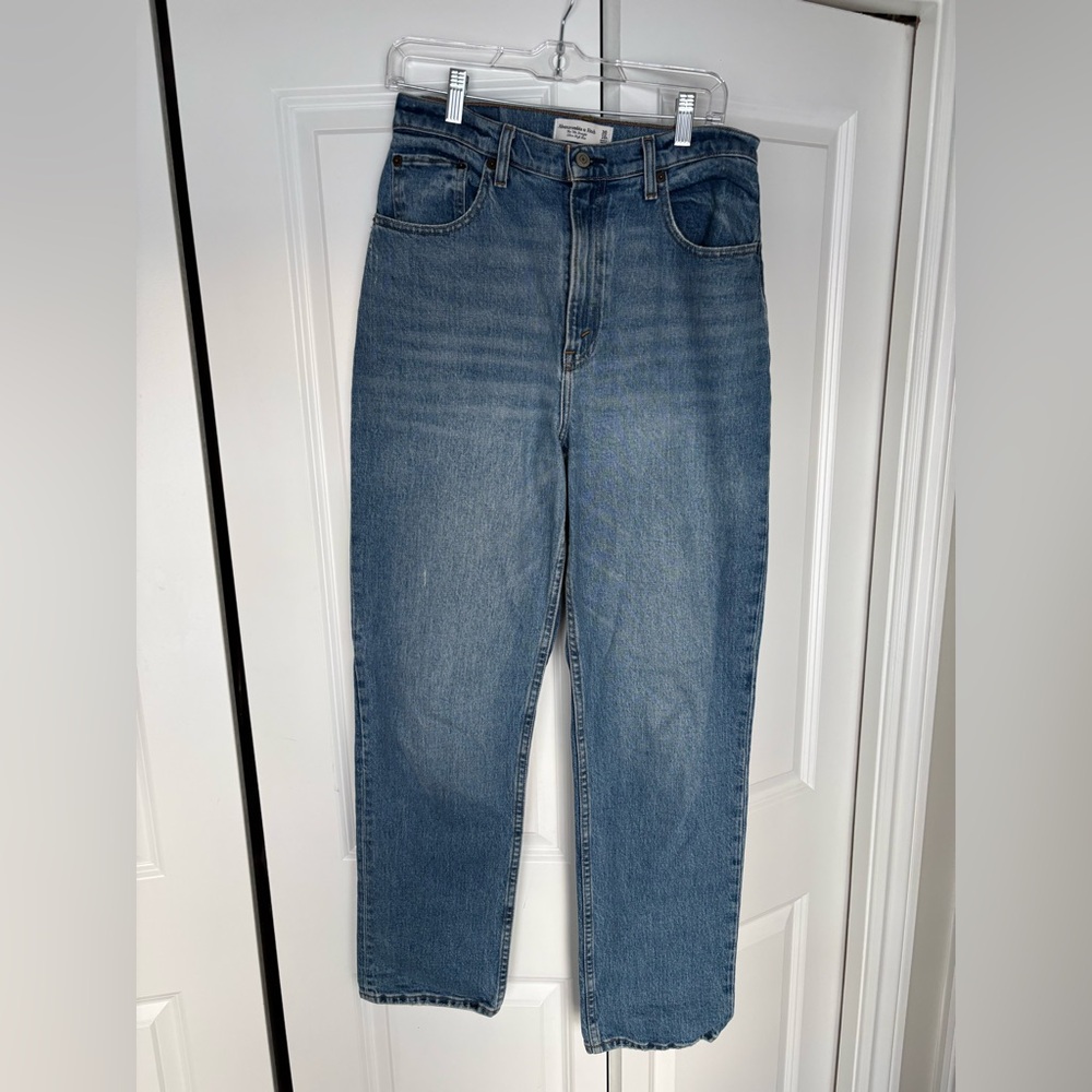 Abercrombie Curve Love 90s Straight Ultra High Rise Jeans